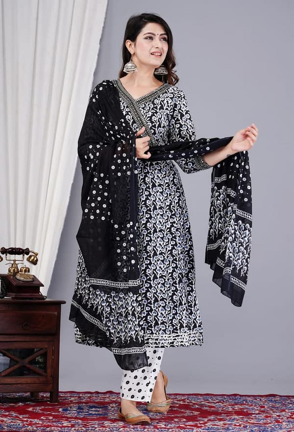 Fabkudi – Shop Women's Kurti, Kurta and Co-ord sets professional pinstripe blazer (copy)